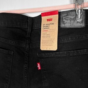 Levi's 311 Shaping Skinny Capris - Black - NWT